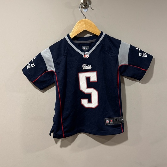 Tim Tebow New England Patriots NFL Football Jersey - Picture 1 of 7